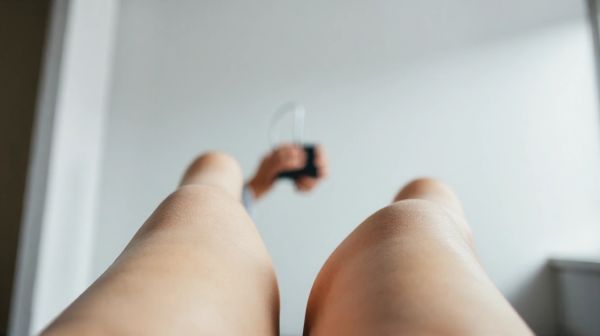 Guide complet sur l'épilation laser des jambes : avantages et processus